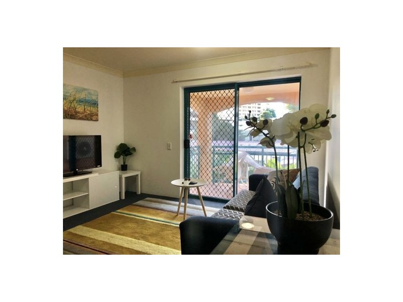 30 11-17, Broadbeach QLD 4218