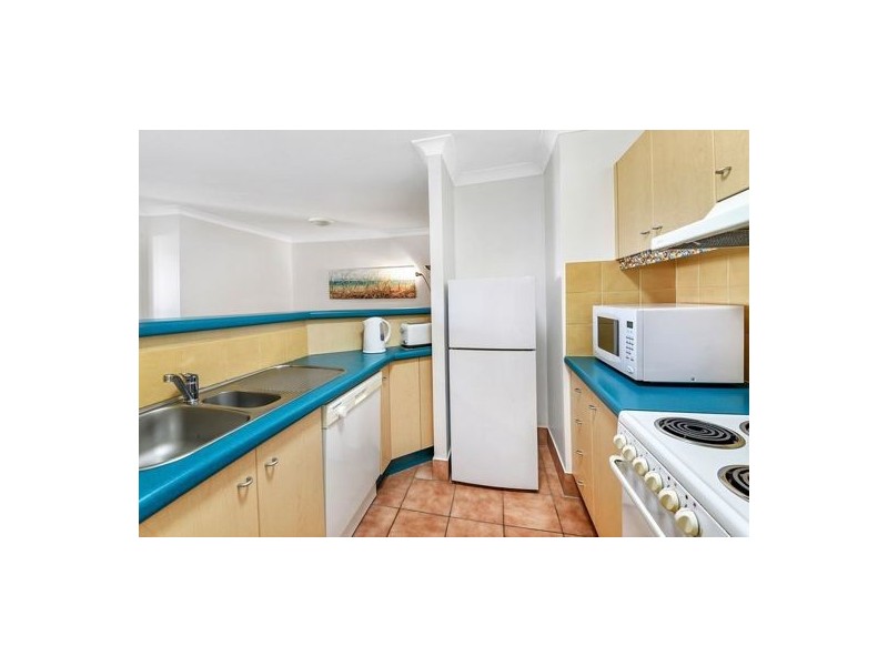 30 11-17, Broadbeach QLD 4218