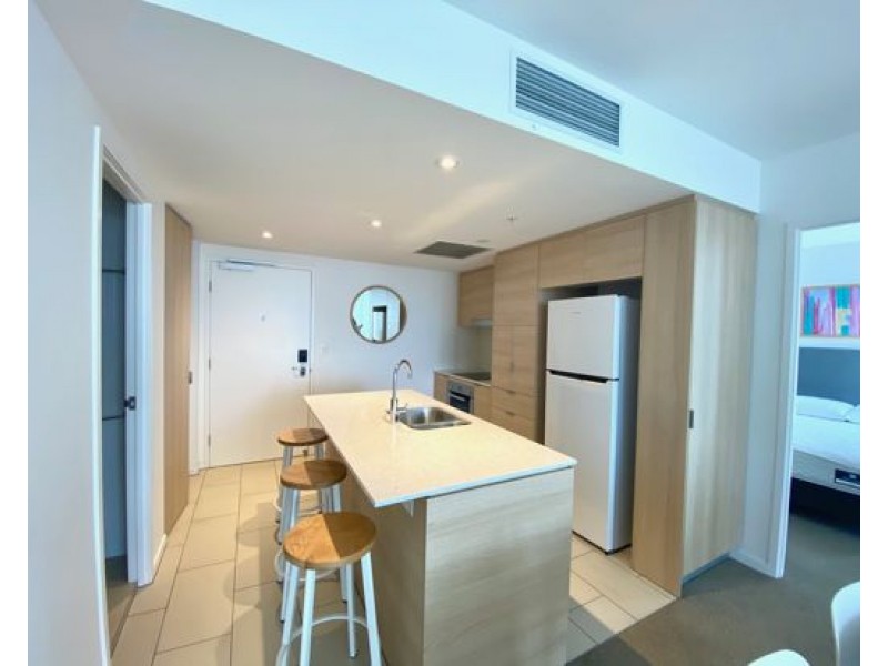 3402/2663 Gold Coast Highway, Broadbeach QLD 4218