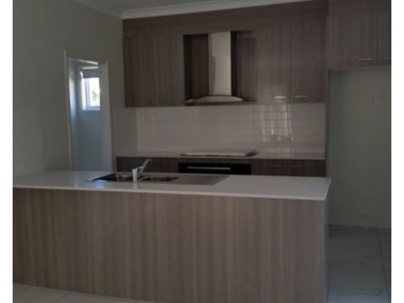 28 Leong Street, Bridgeman Downs QLD 4035