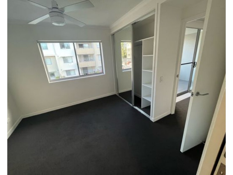 212 27 Webster Rd, Deception Bay QLD 4508