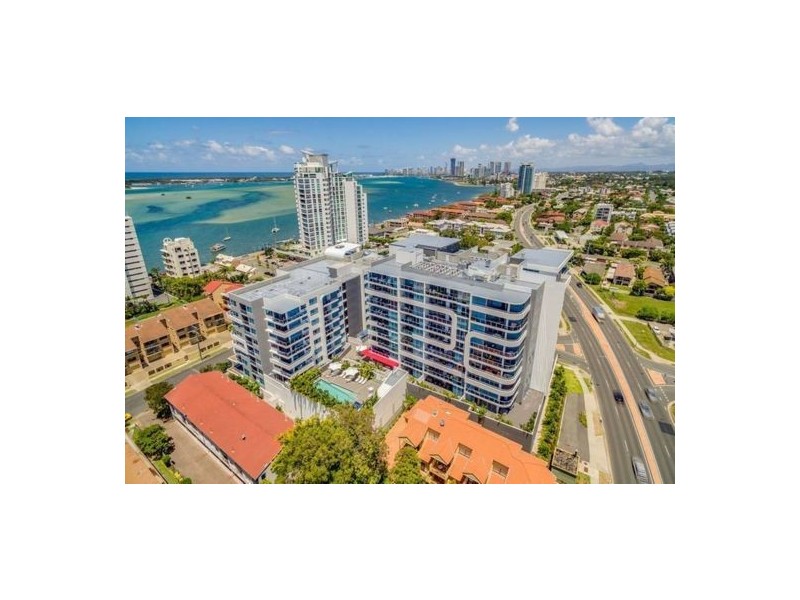 605 20 Labrador St, Labrador QLD 4215