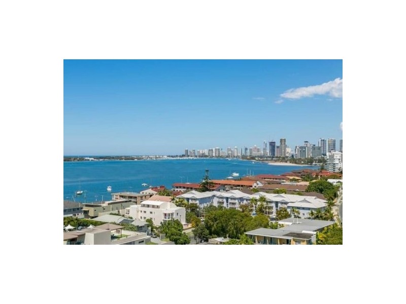 605 20 Labrador St, Labrador QLD 4215