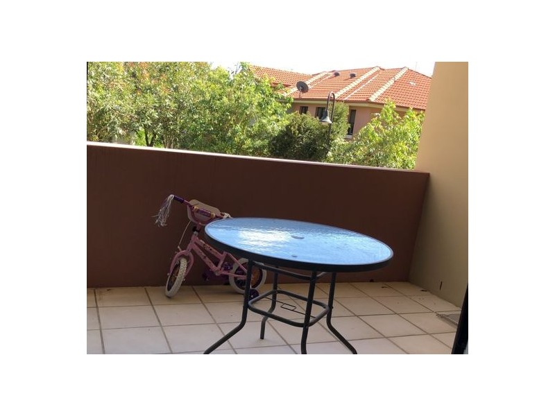 23/2 Geraldton Drive, Varsity Lakes QLD 4227