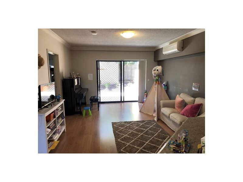 23/2 Geraldton Drive, Varsity Lakes QLD 4227