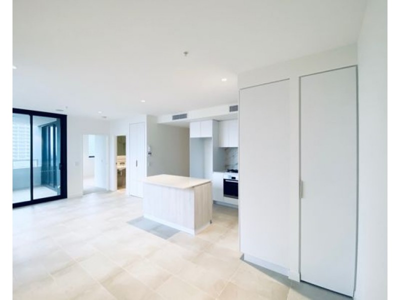 803/3 Northcliffe Terrace, Surfers Paradise QLD 4217