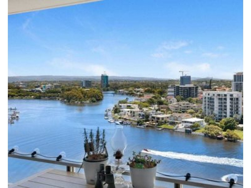 02/4 Wahroonga Place, Surfers Paradise QLD 4217