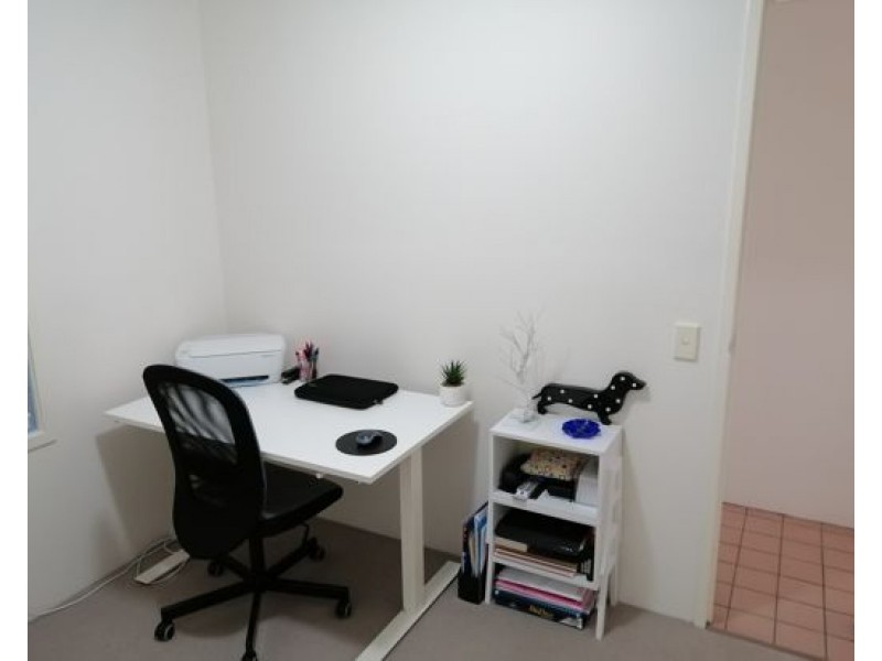 2 Waverley Road, Taringa QLD 4068