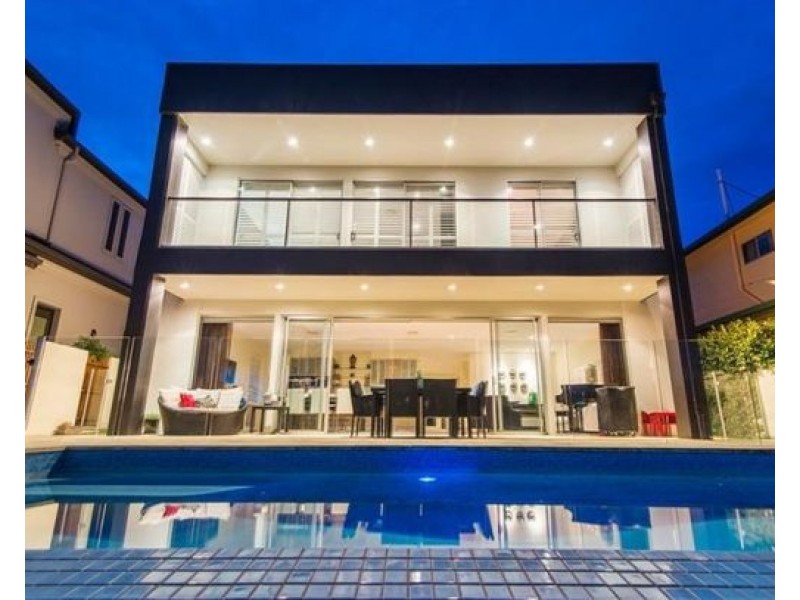 219 Stanhill Drive, Surfers Paradise QLD 4217