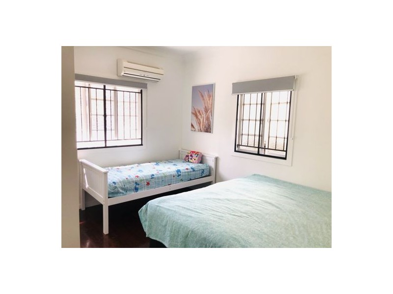 26 Rokeby Terrace, Taringa QLD 4068