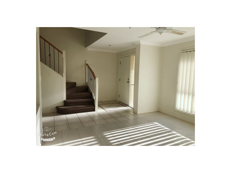 73 Tiger Dr, Arundel QLD 4214