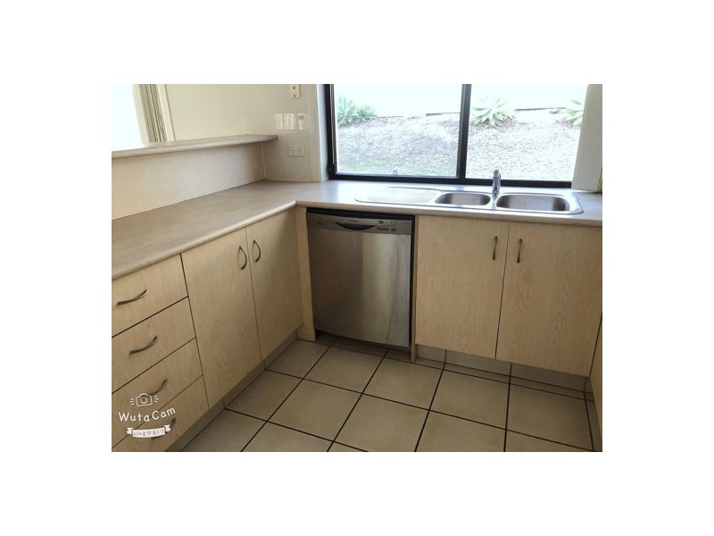 73 Tiger Dr, Arundel QLD 4214