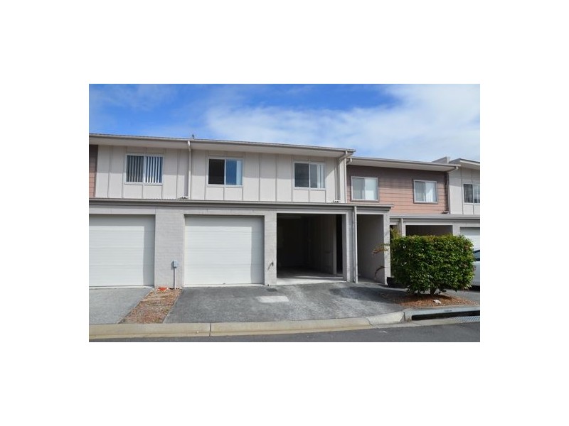 AT/2 Toohey St, Pacific Pines QLD 4211