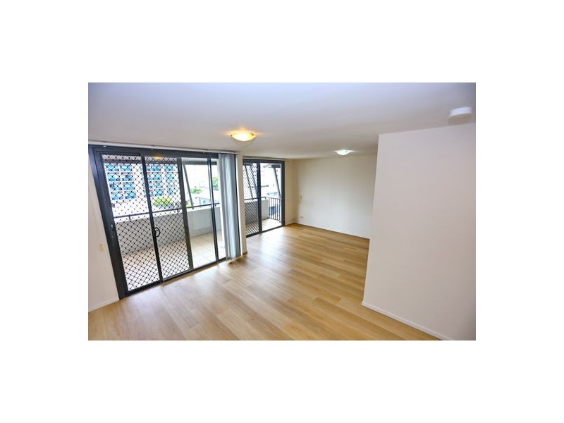 60 Sherwood rd, Toowong QLD 4066