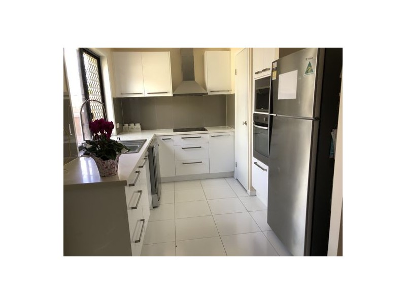 Unit 28 74 Plaza Street, Wynnum West QLD 4178