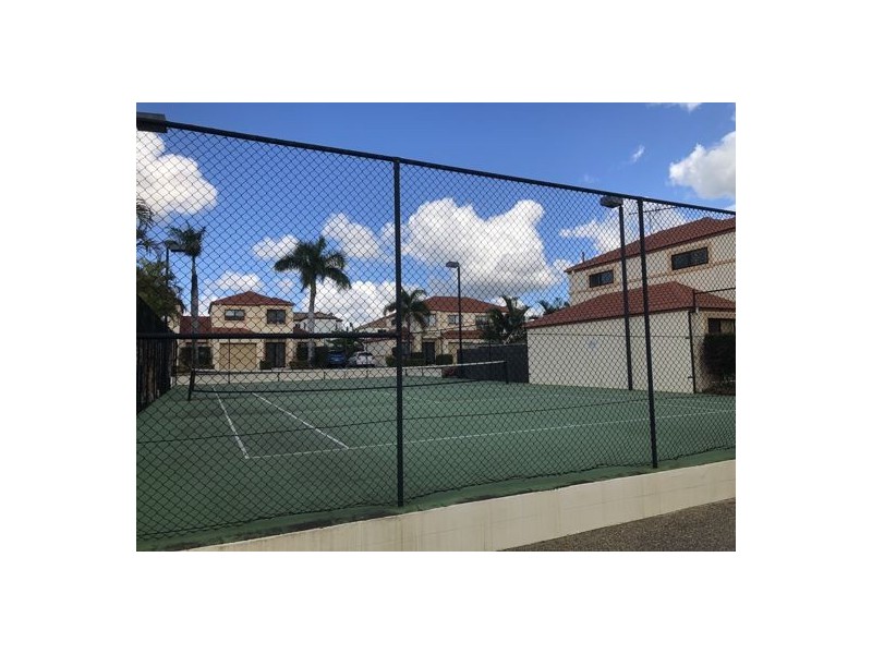 Unit 28 74 Plaza Street, Wynnum West QLD 4178