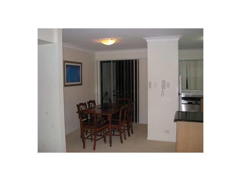 8/18 Geraldton Drive, Varsity Lakes QLD 4227