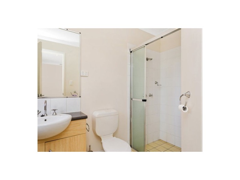 8/18 Geraldton Drive, Varsity Lakes QLD 4227