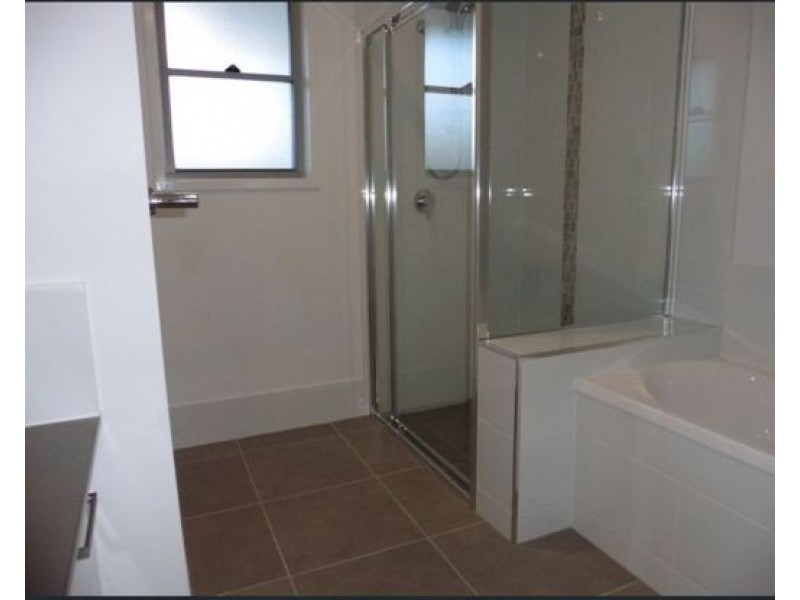 11 Greenvale Cres, Maudsland QLD 4210