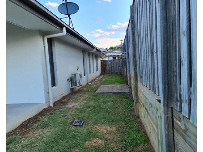 11 Greenvale Cres, Maudsland QLD 4210