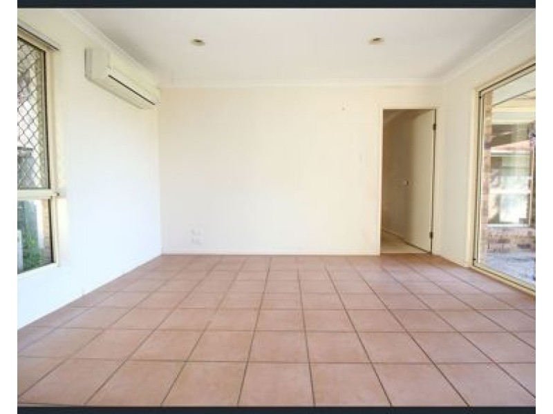 27 Shapcott Place, Runcorn QLD 4113