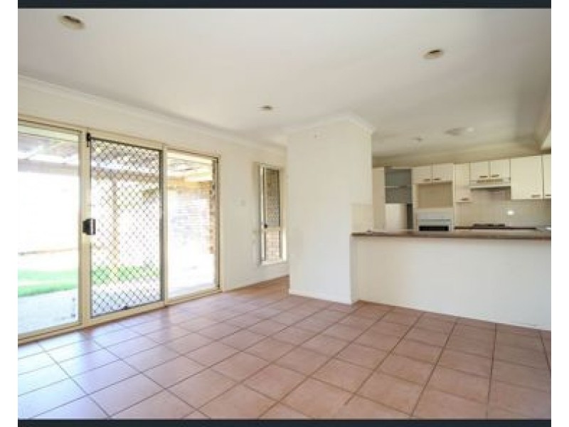 27 Shapcott Place, Runcorn QLD 4113