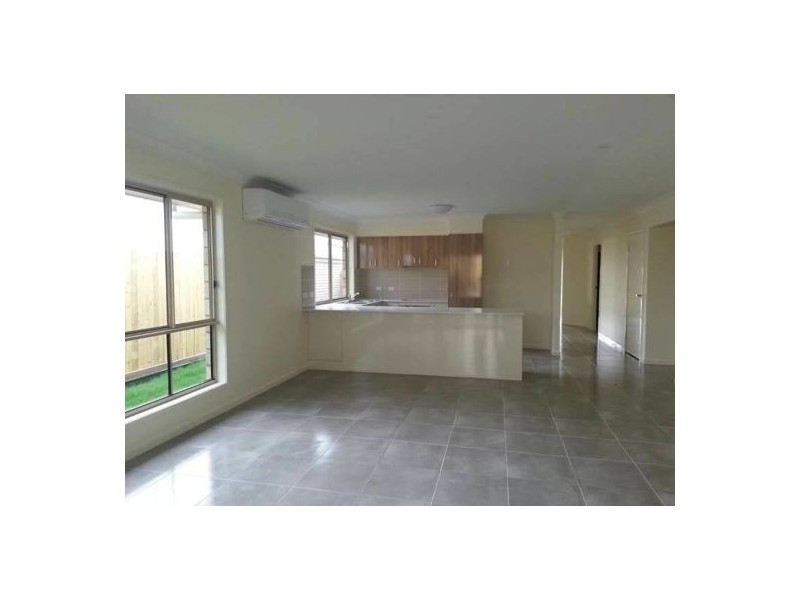 32 COTTRELL DRIVE, Pimpama QLD 4209