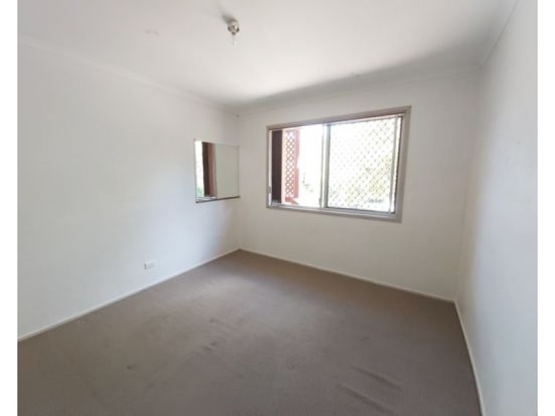 8 Dol St, Woodridge QLD 4114