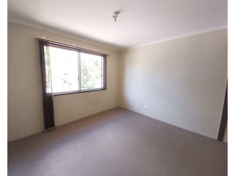 8 Dol St, Woodridge QLD 4114