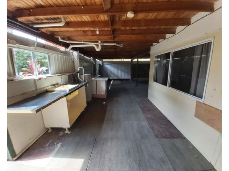 8 Dol St, Woodridge QLD 4114