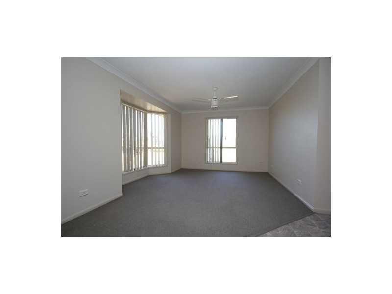 33 Highridge Rd, Springfield QLD 4300