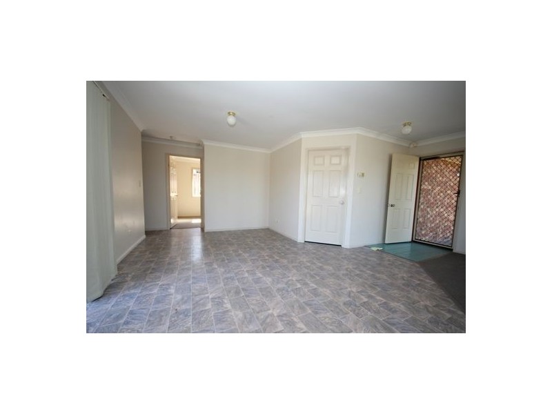 33 Highridge Rd, Springfield QLD 4300