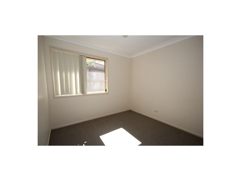 33 Highridge Rd, Springfield QLD 4300