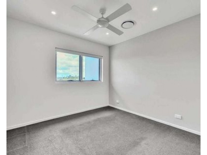 4 21 Mayhew Street, Sherwood QLD 4075