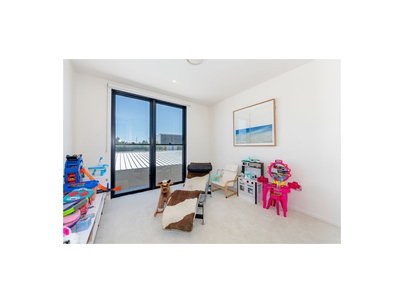 6 Theatre Drive, Benowa QLD 4217