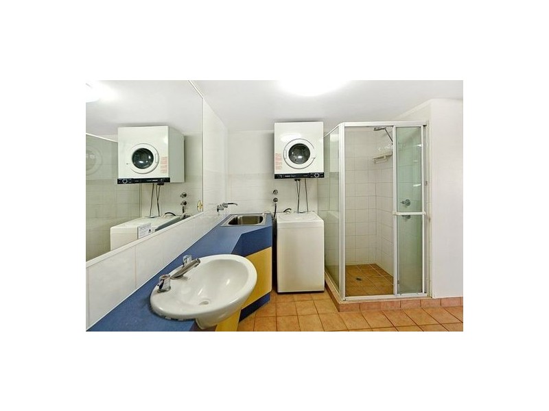 11-17 Philip Avenue, Broadbeach QLD 4218