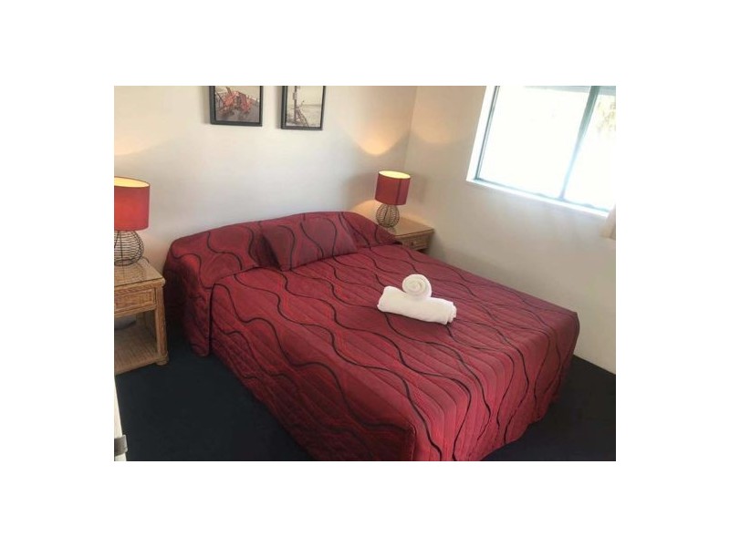 11-17 Philip Avenue, Broadbeach QLD 4218