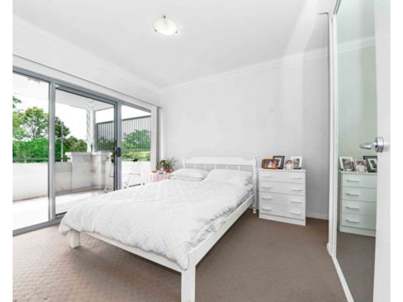 28 Belgrave Road, Indooroopilly QLD 4068