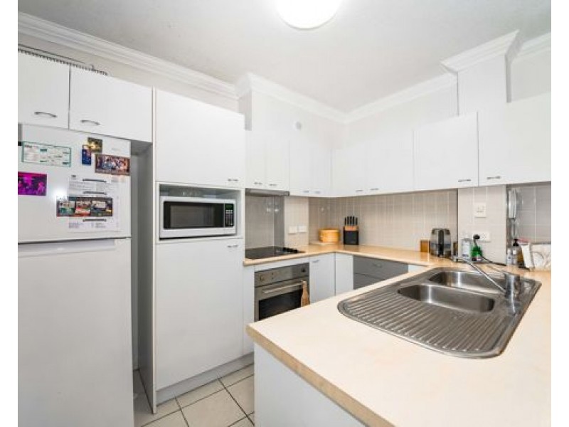 28 Belgrave Road, Indooroopilly QLD 4068