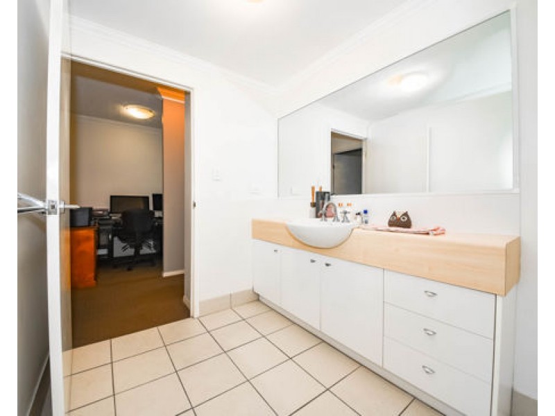 28 Belgrave Road, Indooroopilly QLD 4068