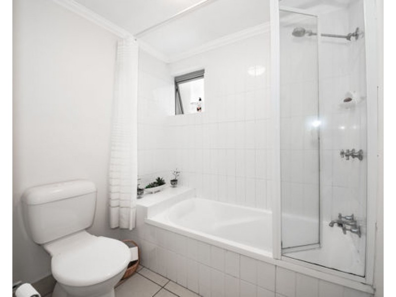 28 Belgrave Road, Indooroopilly QLD 4068