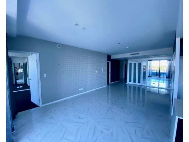 4201 5 Harbour Side Court, Biggera Waters QLD 4216