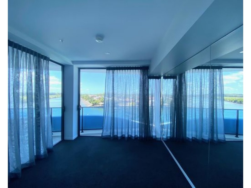 4201 5 Harbour Side Court, Biggera Waters QLD 4216