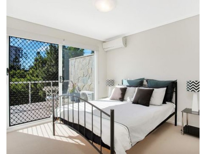 67 Riverwalk Ave, Robina QLD 4226