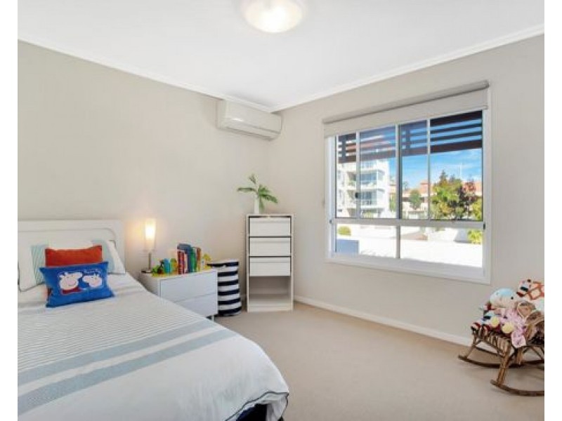 67 Riverwalk Ave, Robina QLD 4226