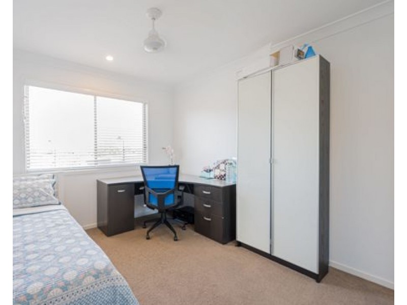 30/30 Taylor Place, Mackenzie QLD 4156