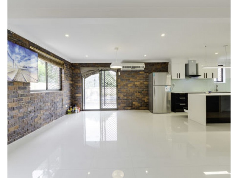56 Pompadour St, Sunnybank Hills QLD 4109