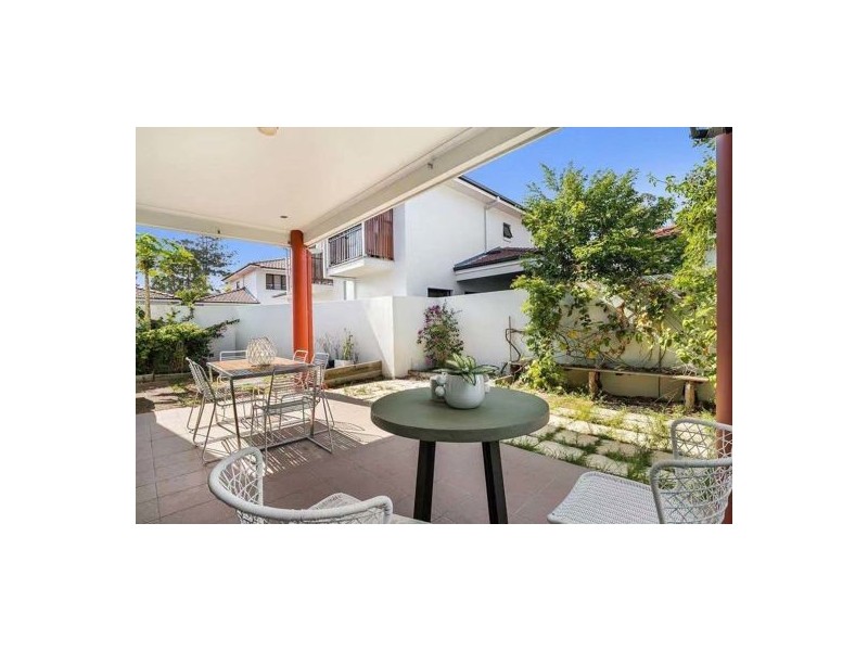 9 278 Indooroopilly rd, Indooroopilly QLD 4068