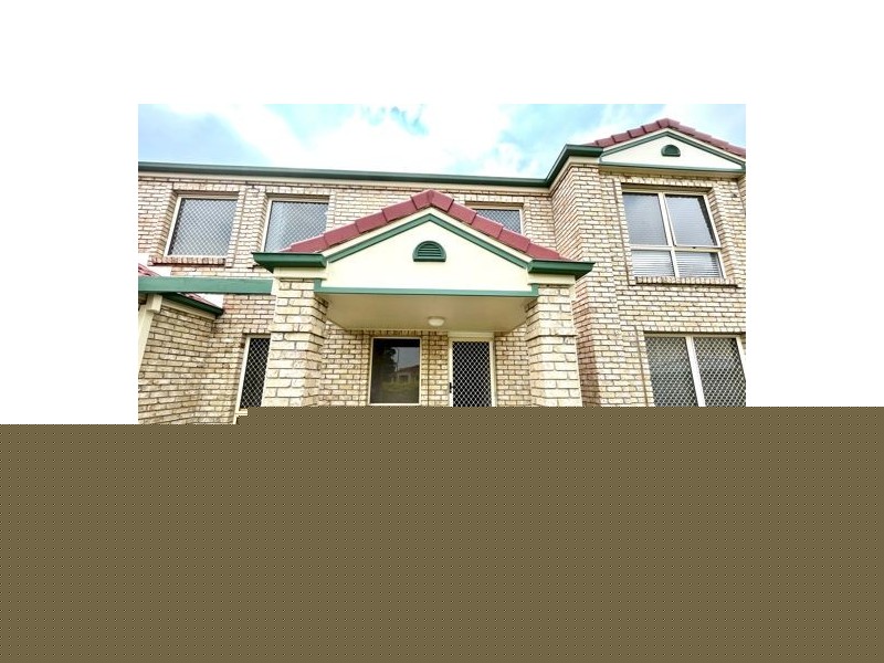8 Jade Close, Robertson QLD 4109