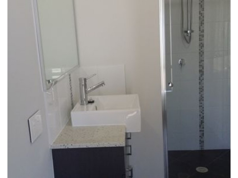 1 33 South Quarter Drive, Loganlea QLD 4131